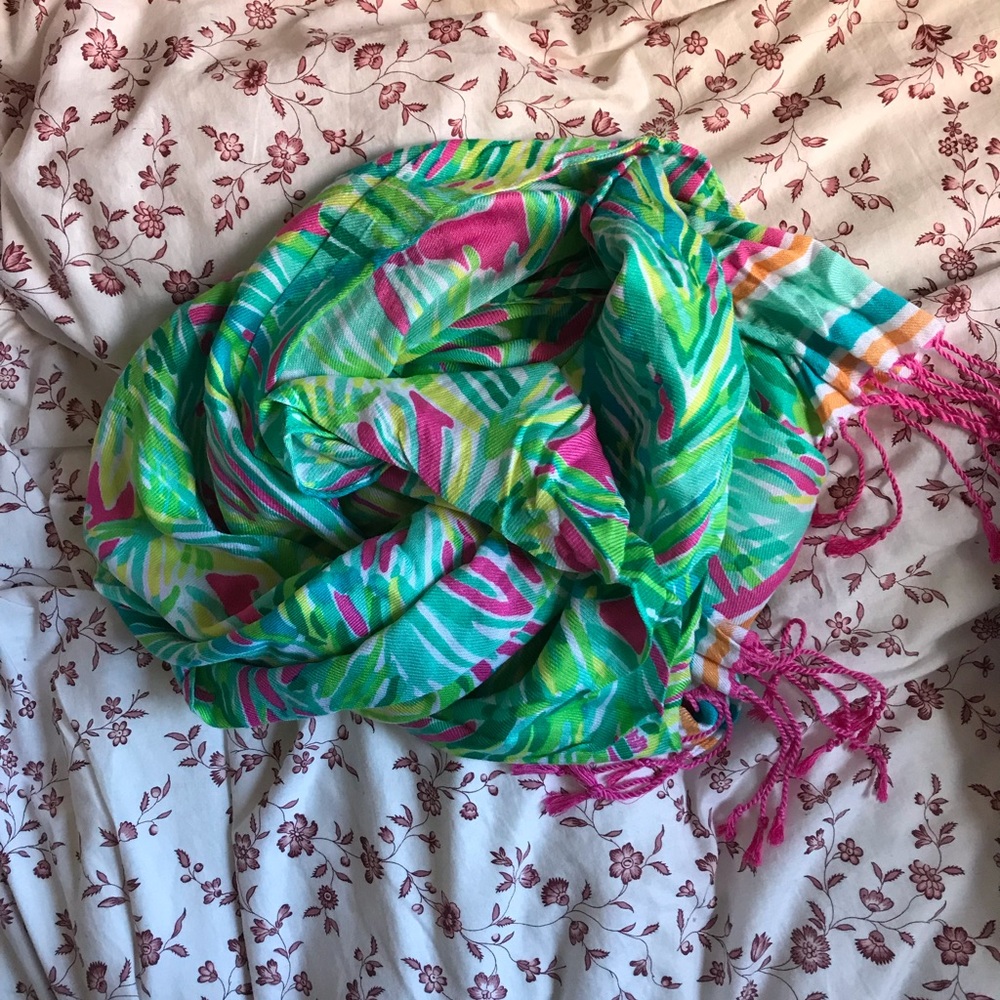 💫 Lily Pulitzer lightweight summer shawl/scarf